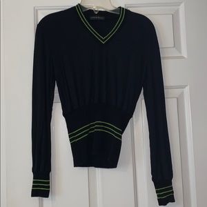 Black shirt with elastic sweater bottom & sleeves